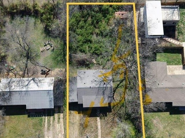 407 Middle LN