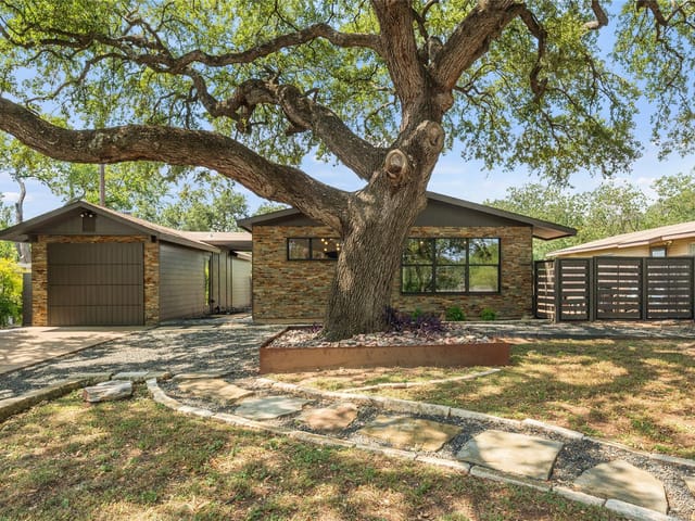 407 Philco Dr