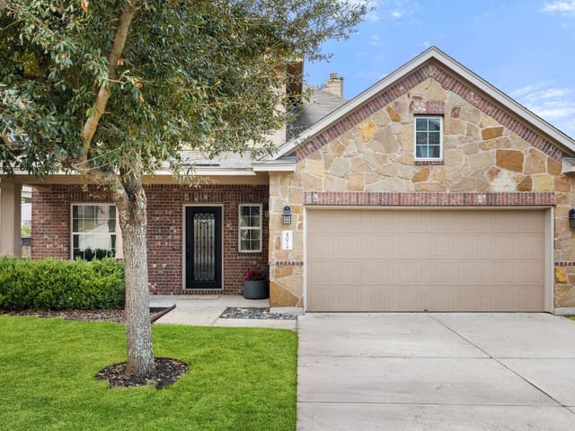 407 Stone View TRL