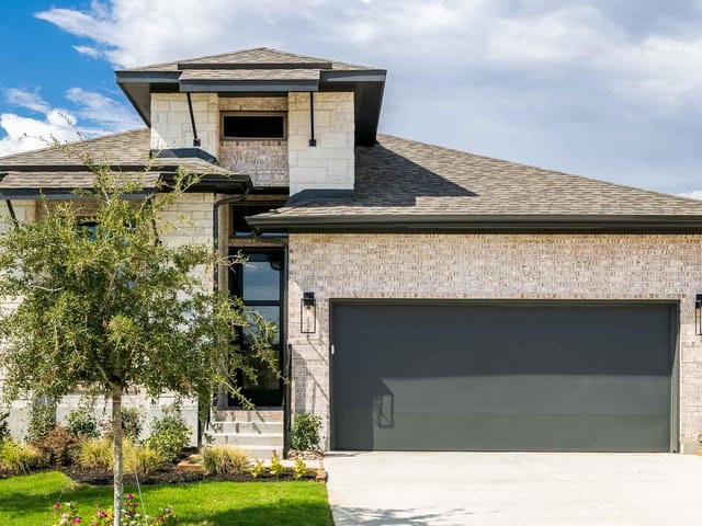 408 Adlai Ave