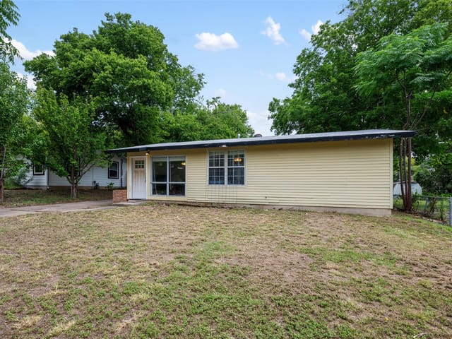 408 Clover Ct