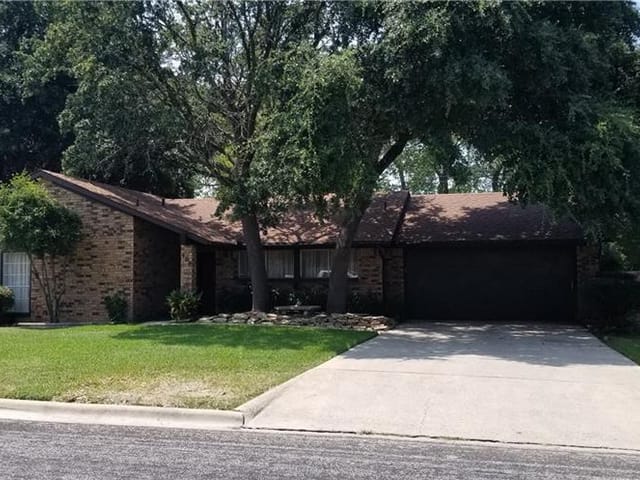 408 Cottonwood DR