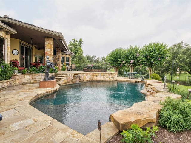 408 Golden Bear DR