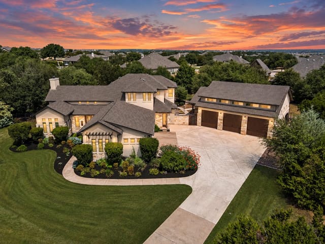 408 Old Pecan LN