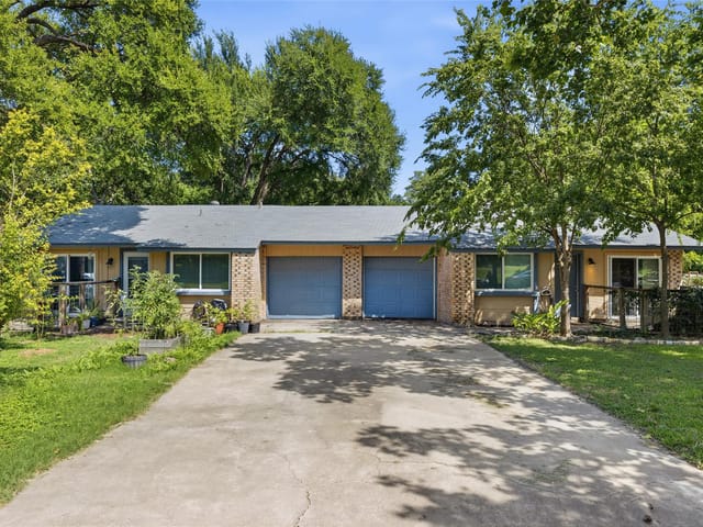 409/411 Lake Creek CIR