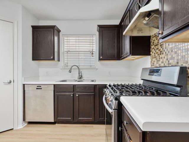 409 Ballentine CT