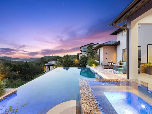 409 Bowcross Pt