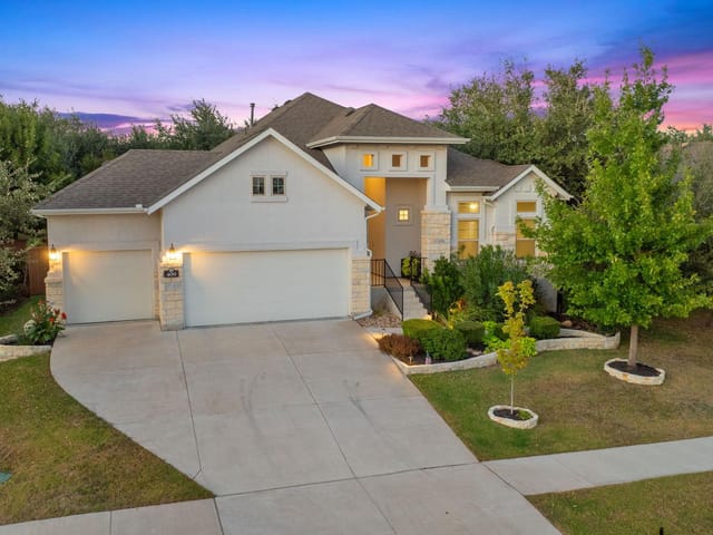 409  Fair Oaks Dr
