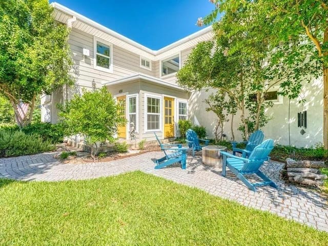 409 Island Lodges DR