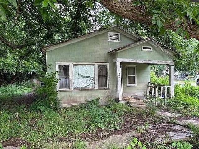 409  Lee St  