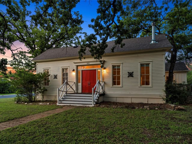 409 N Main ST