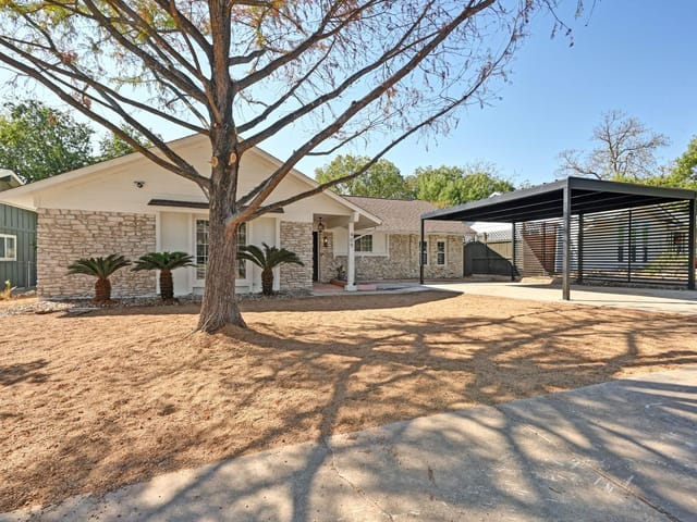 409 Thistlewood Dr