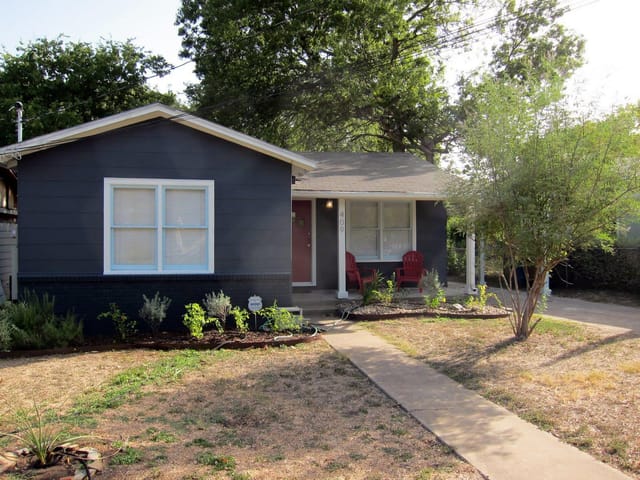 409 W Croslin ST