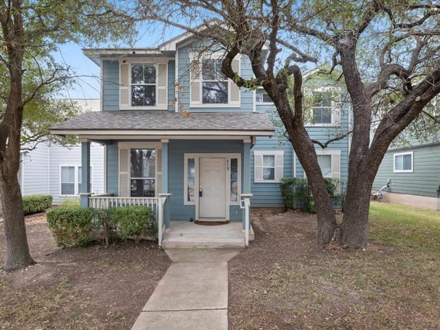 410  Bandstand Ln