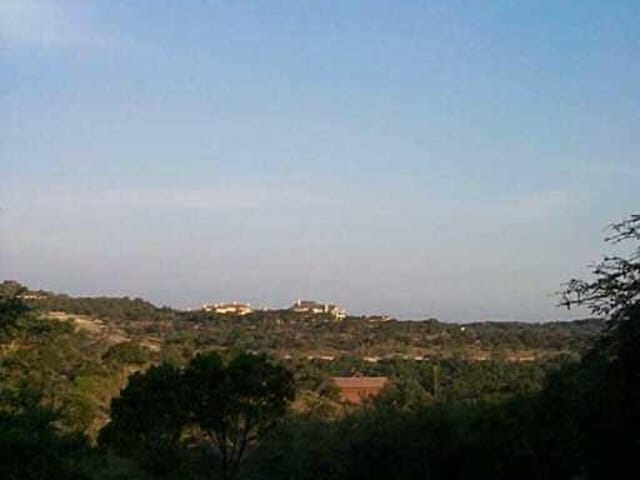 410 River Hills RD