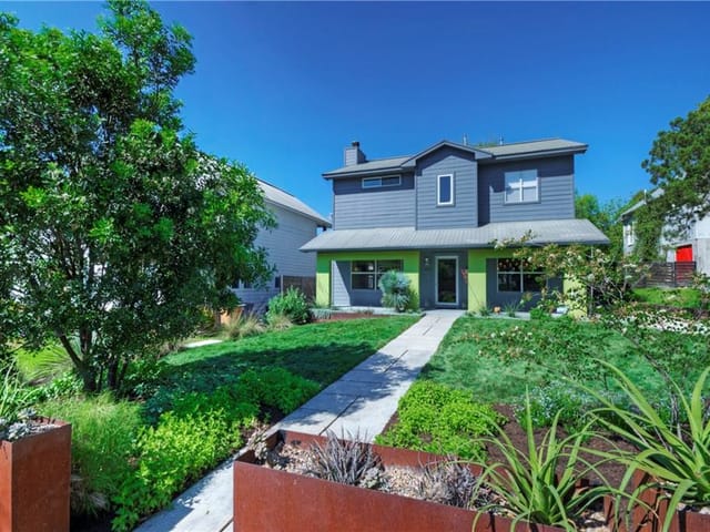 410 W Johanna St