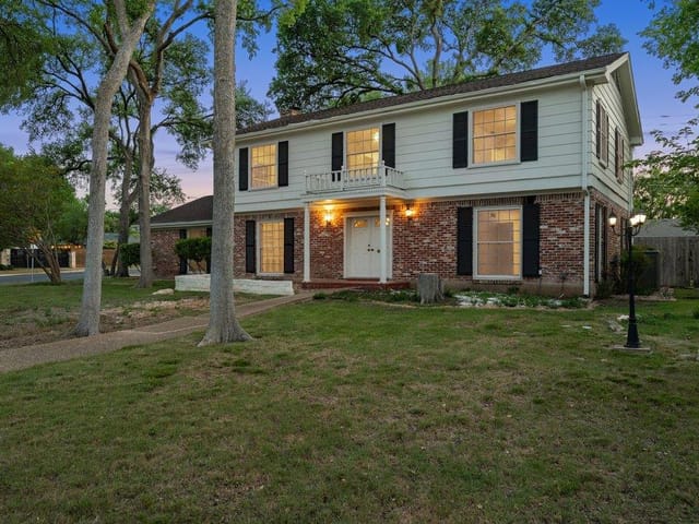 4101 Far West Blvd