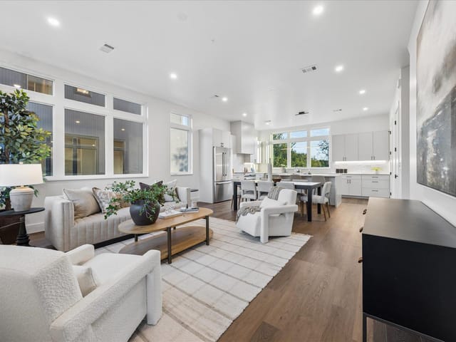 4101 Menchaca RD Unit #104