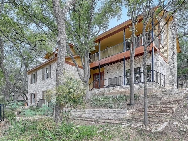 4102 Firstview Dr
