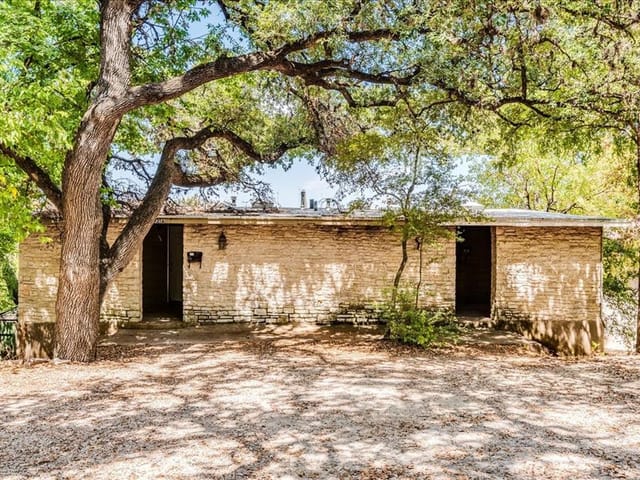 4102 Shoal Creek Blvd
