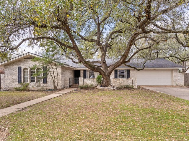 4103 Rockford LN