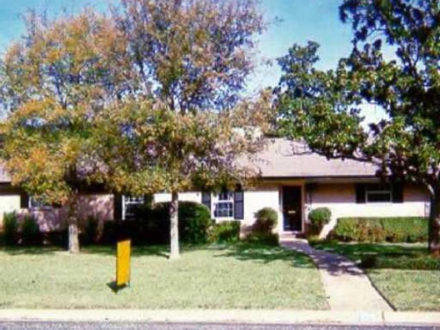 4104 FARHILLS Dr