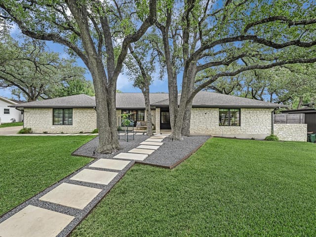 4104 Tablerock DR