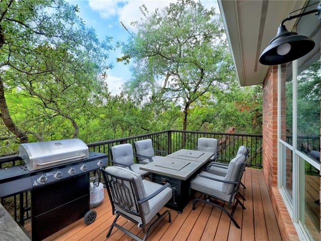 4105 Canyon Glen Cir