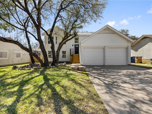4105 Harcourt Dr