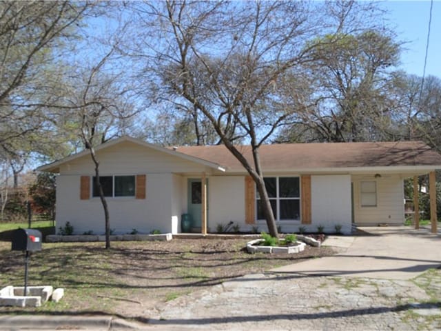 4105 MONTICELLO Cir
