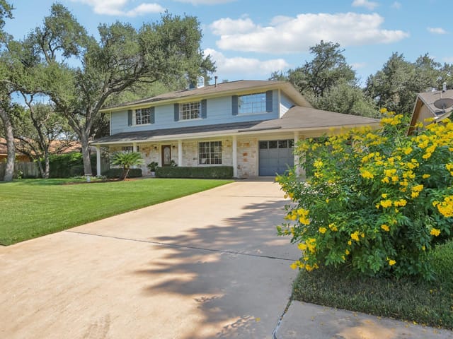 4107 Adelphi Ln
