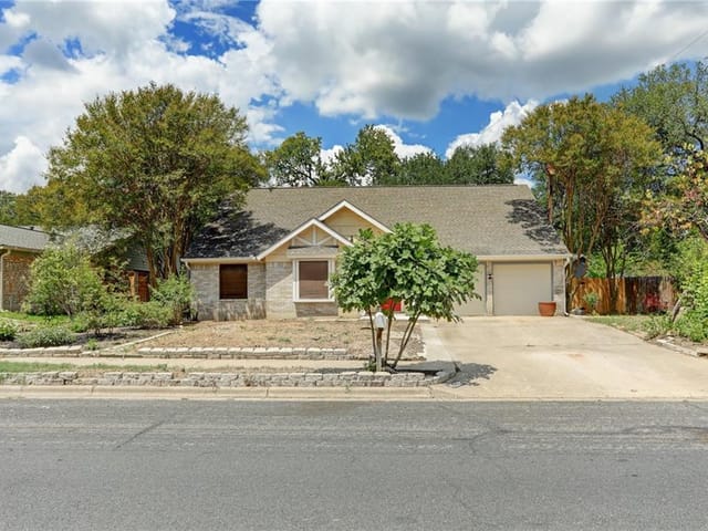 4108 Balcones Woods Dr
