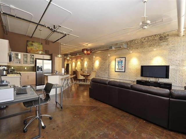 411 Brazos St Unit #101