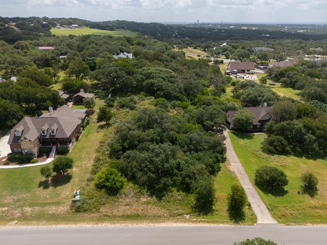 411 Brookhollow