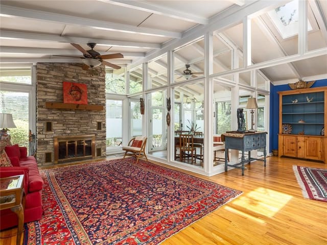 411 Ridgewood Rd