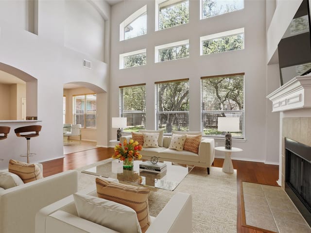 411 S Lynnwood Trl