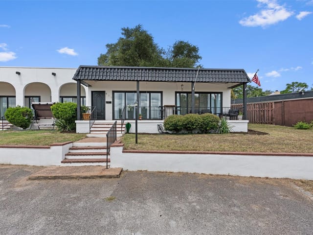 411 Seawind