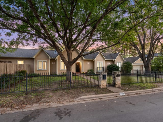 4111 Burnet RD