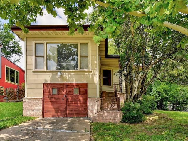 4112 Ridgelea Dr