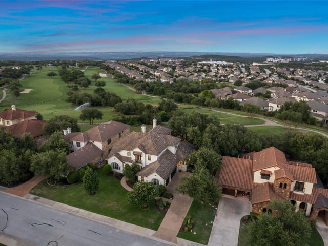 4113 Sugarloaf DR