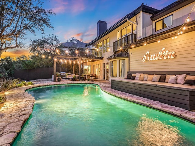 4115 Edwards Mountain Dr
