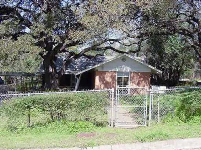 412 CROCKETT St
