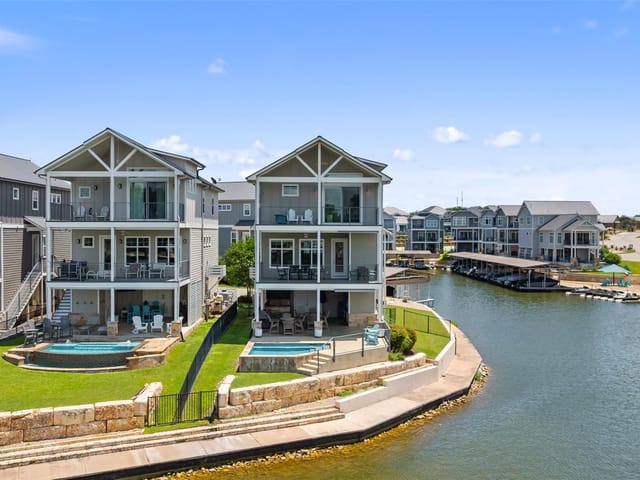 412 Island CIR