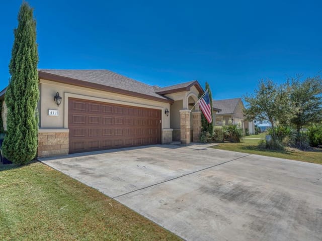 412 Jake DR