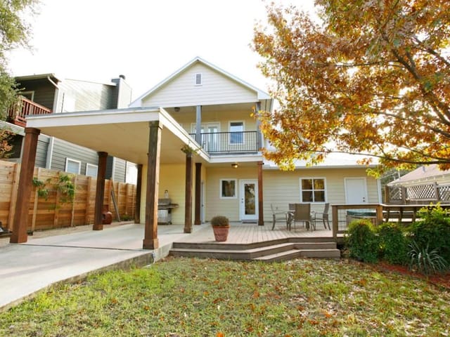 412 W Johanna St