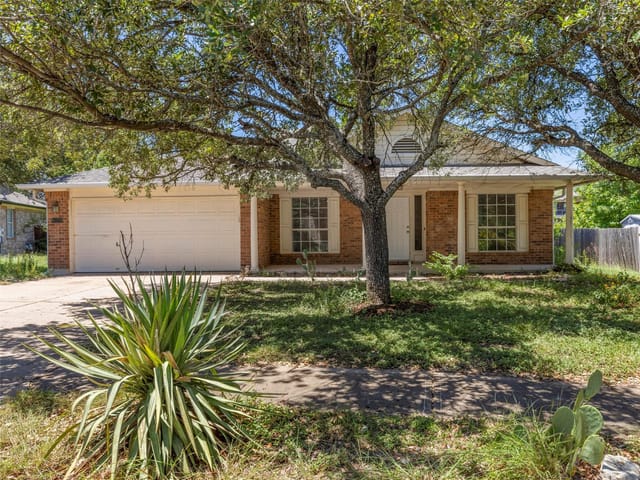 4125 Licorice Ln