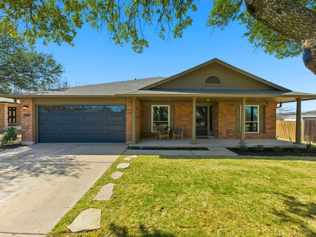4125 Licorice LN
