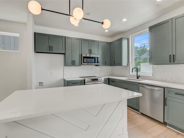 4127 E 12th ST Unit #6
