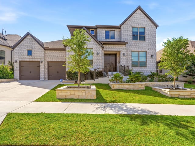 413 Summerhill LN