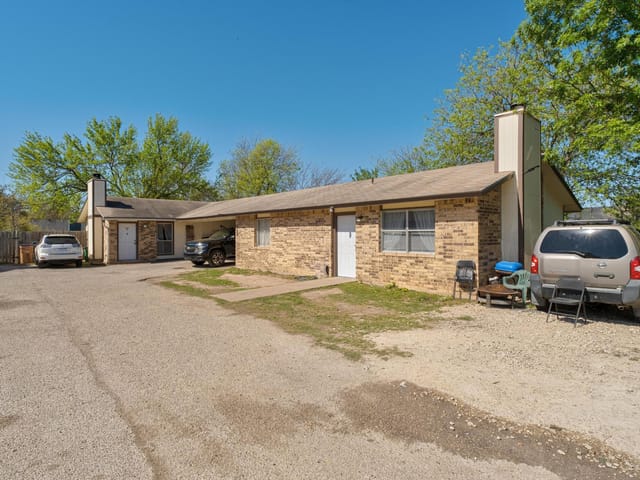 413 Thelma DR